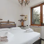 I-host 2br With Balcony Porta Romana Lejlighed