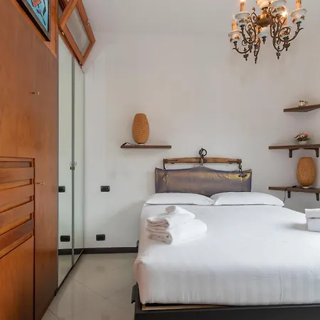 I-host 2br With Balcony Porta Romana * Milano