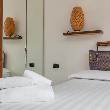I-host 2br With Balcony Porta Romana Lejlighed