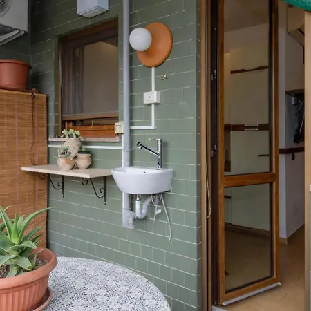 I-host 2br With Balcony Porta Romana Lejlighed